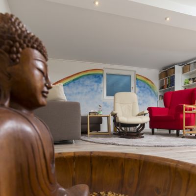 Angelika Andree Therapie Hypnose Behandlungszimmer Buddha