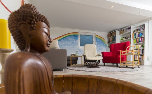 Angelika Andree Therapie Hypnose Behandlungszimmer Buddha